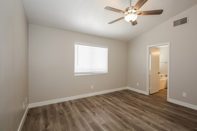 2,075/Mo, 2407 Inlet Beach Ct North Las Vegas, NV 89031 Main Bedroom View