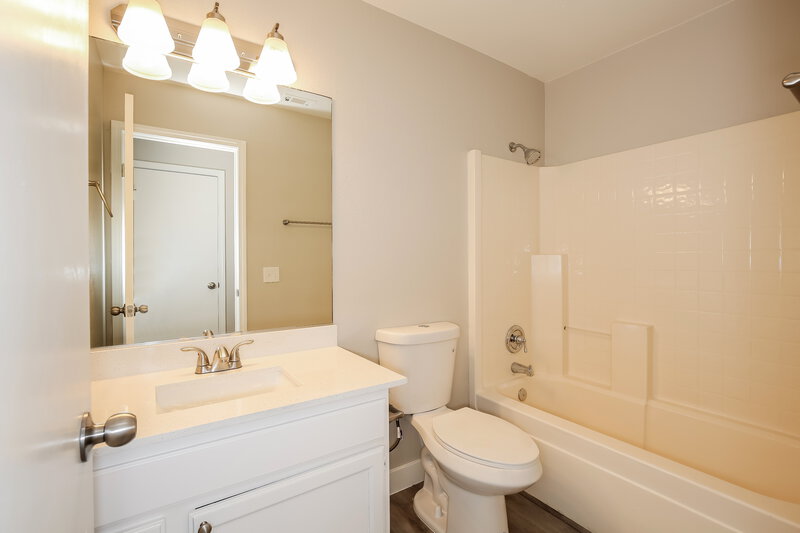 2,075/Mo, 2407 Inlet Beach Ct North Las Vegas, NV 89031 Bathroom View