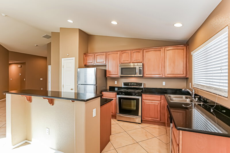 2,095/Mo, 5928 Baronne Prevost St North Las Vegas, NV 89081 Kitchen View