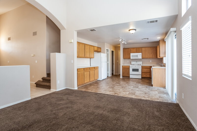 1,885/Mo, 6337 Whispering Meadow Ct Las Vegas, NV 89130 Family Room View 2