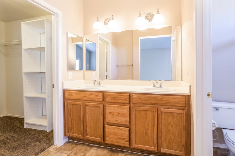 1,885/Mo, 6337 Whispering Meadow Ct Las Vegas, NV 89130 Master Bathroom View