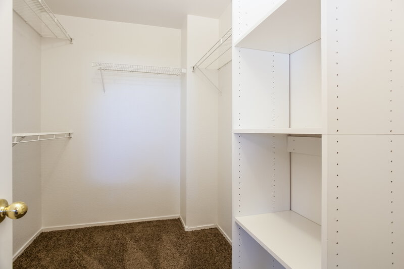1,885/Mo, 6337 Whispering Meadow Ct Las Vegas, NV 89130 Walk In Closet View