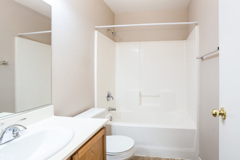 1,885/Mo, 6337 Whispering Meadow Ct Las Vegas, NV 89130 Bathroom View