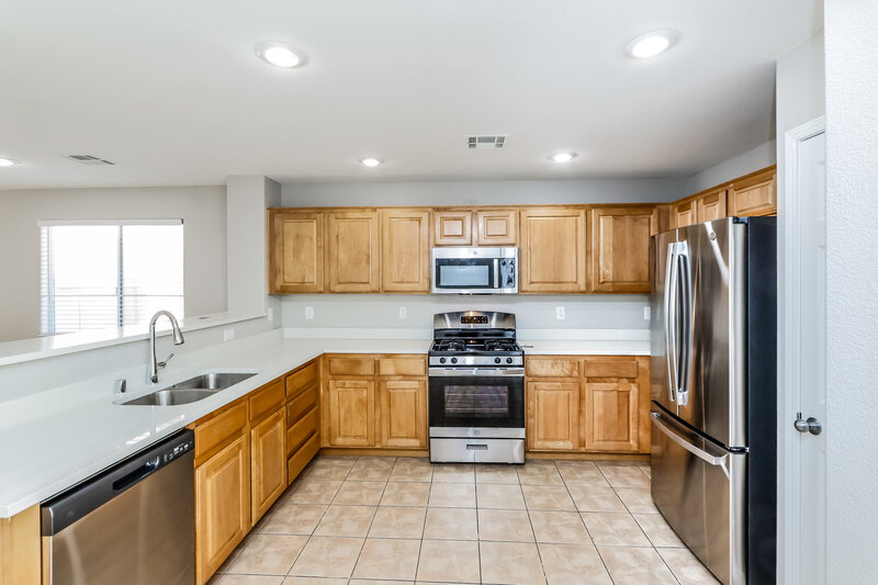 2,390/Mo, 9342 Boulder Opal Ave Las Vegas, NV 89148 Kitchen View