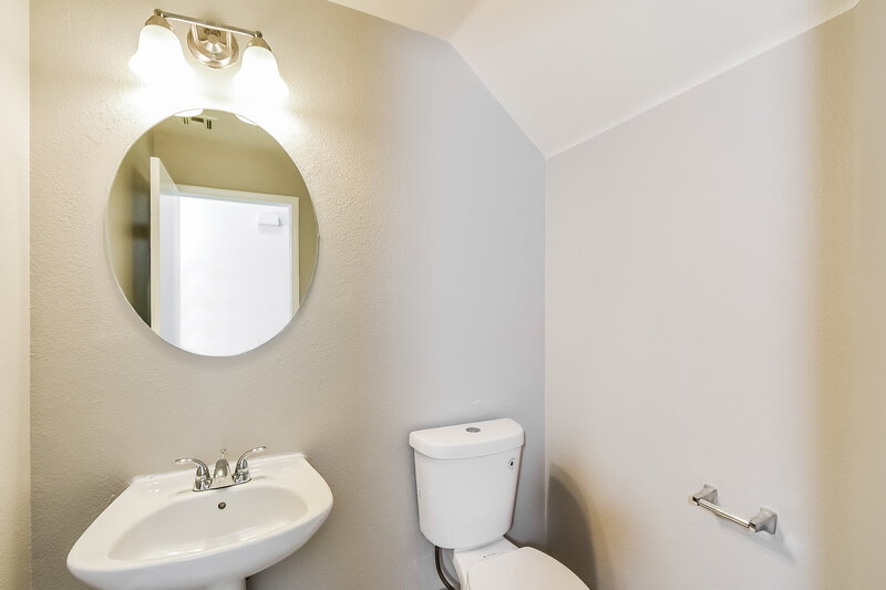 2,245/Mo, 7138 Shimmering Ave Henderson, NV 89011 Bathroom View