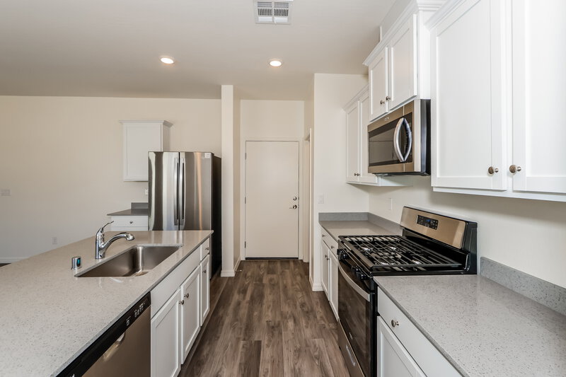 1,895/Mo, 4219 Gold Desert St North Las Vegas, NV 89032 Kitchen View