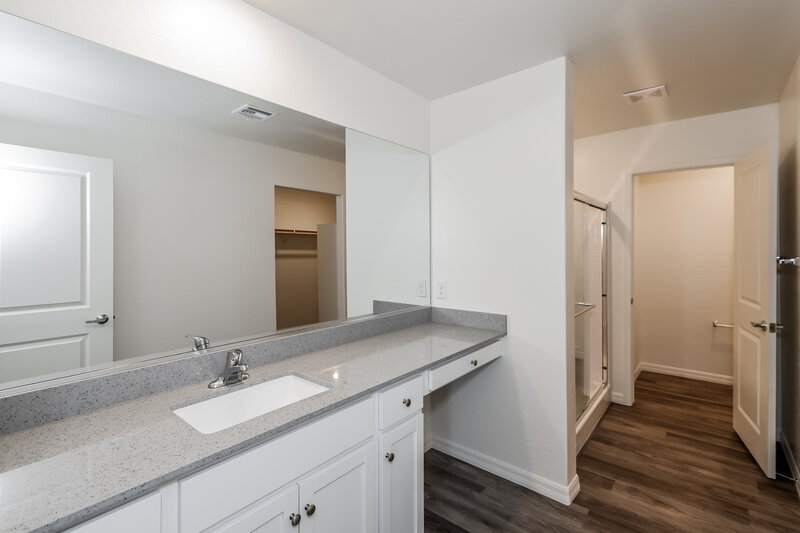 1,895/Mo, 4219 Gold Desert St North Las Vegas, NV 89032 Main Bathroom View