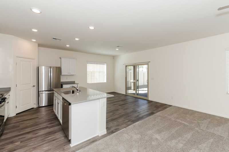 2,195/Mo, 4245 Gold Desert St North Las Vegas, NV 89032 Kitchen View