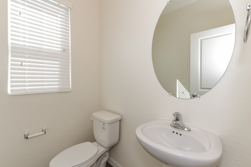 2,195/Mo, 4245 Gold Desert St North Las Vegas, NV 89032 Bathroom View