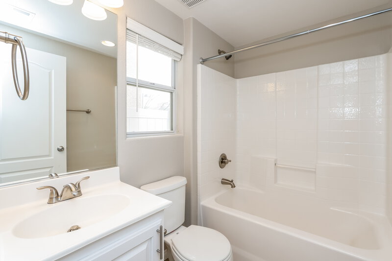 2,235/Mo, 10808 Holmfield St Henderson, NV 89052 Bathroom View