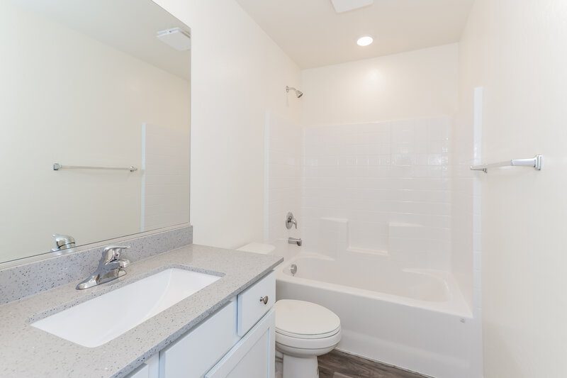 2,830/Mo, 1704 Desert Path Ave North Las Vegas, NV 89032 Bathroom View 2