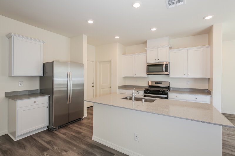 2,720/Mo, 1717 Desert Path Ave North Las Vegas, NV 89032 Kitchen View
