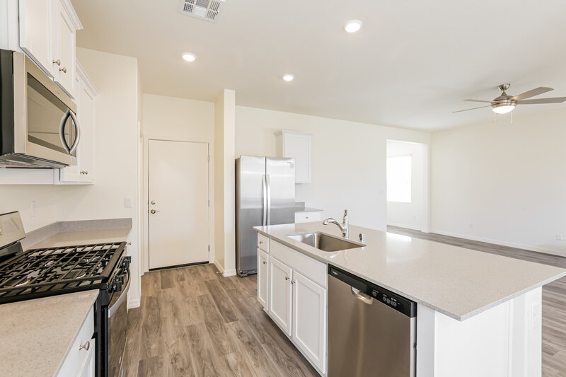 1,880/Mo, 1701 Desert Path Ave North Las Vegas, NV 89032 Kitchen View