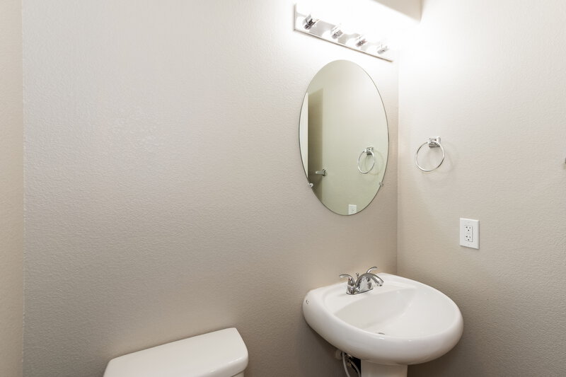 2,025/Mo, 10638 Pueblo Springs St Las Vegas, NV 89183 Bathroom View 2