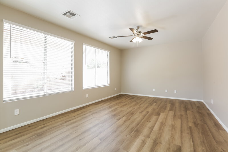 2,300/Mo, 999 Pecos River Ave Henderson, NV 89002 Living Room View 2