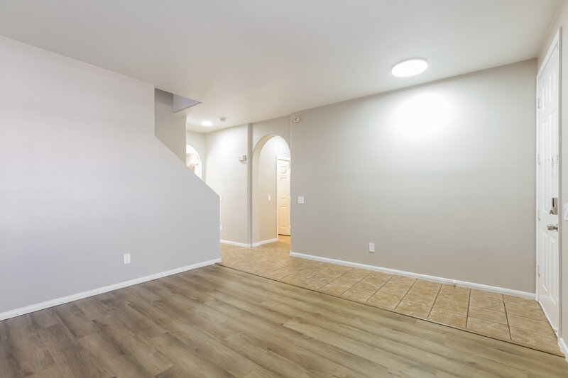 2,300/Mo, 999 Pecos River Ave Henderson, NV 89002 Sitting Room View 2