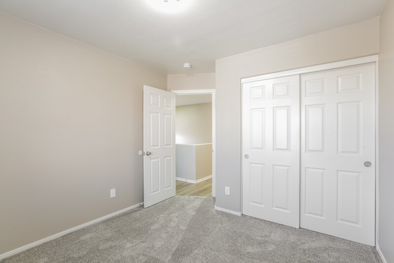 2,300/Mo, 999 Pecos River Ave Henderson, NV 89002 Bedroom View