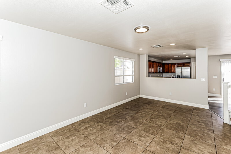 2,200/Mo, 10424 Armand Ave Las Vegas, NV 89129 Dining Room View