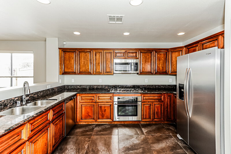 2,200/Mo, 10424 Armand Ave Las Vegas, NV 89129 Kitchen View
