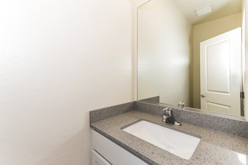 1,950/Mo, 4236 Golden Sol St North Las Vegas, NV 89032 Bathroom View