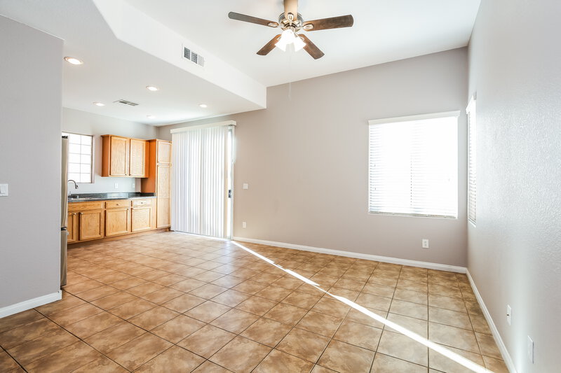 1,905/Mo, 6553 Raven Hall St North Las Vegas, NV 89084 Dining Room View