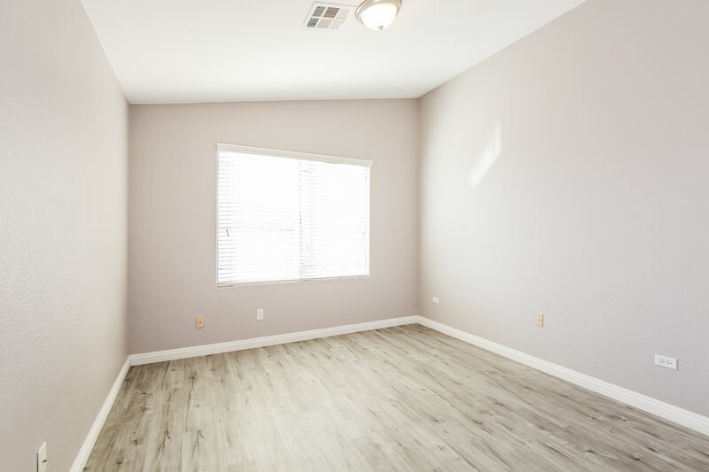 1,905/Mo, 6553 Raven Hall St North Las Vegas, NV 89084 Bedroom View 3