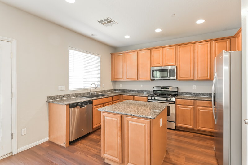2,095/Mo, 698 Calamus Palm Pl Henderson, NV 89011 Kitchen View