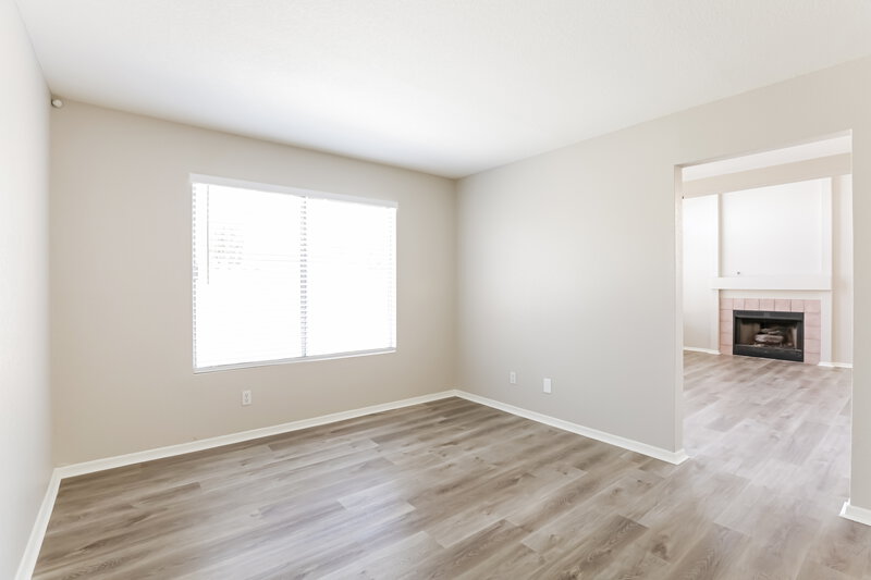 2,015/Mo, 8047 Vision St Las Vegas, NV 89123 Dining Room View