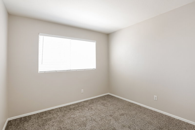 2,015/Mo, 8047 Vision St Las Vegas, NV 89123 Bedroom View 3