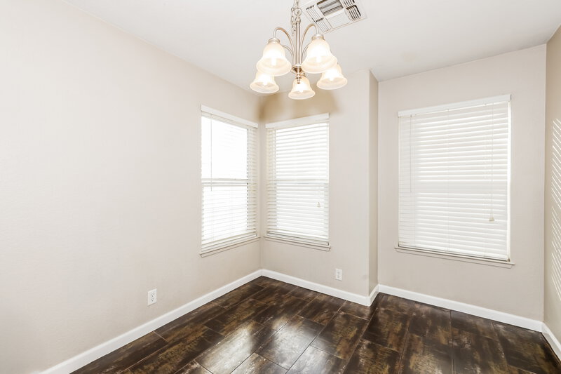 1,935/Mo, 4401 La Reina Cir Las Vegas, NV 89130 Dining Room View