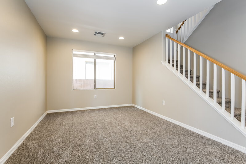 2,225/Mo, 5809 Post Mountain St North Las Vegas, NV 89031 Family Room View