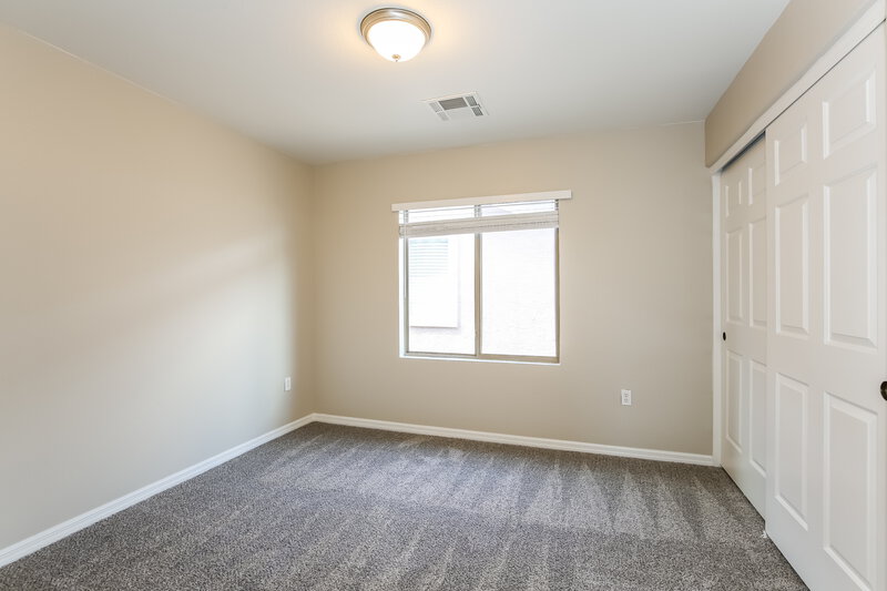 2,225/Mo, 5809 Post Mountain St North Las Vegas, NV 89031 Main Bedroom View