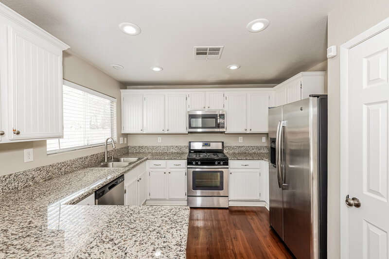 2,245/Mo, 10252 Nolinas St Las Vegas, NV 89141 Kitchen View