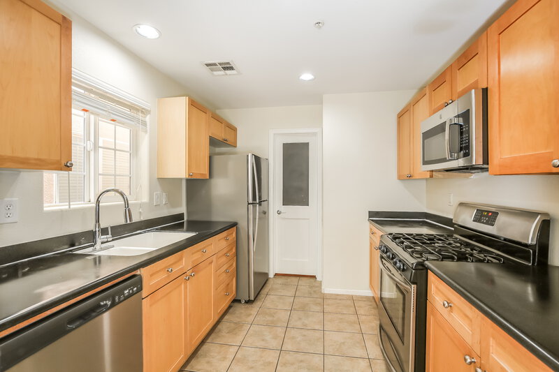 2,020/Mo, 7453 Showy Ct Las Vegas, NV 89149 Kitchen View