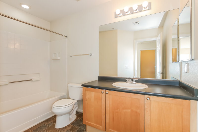 2,020/Mo, 7453 Showy Ct Las Vegas, NV 89149 Bathroom View