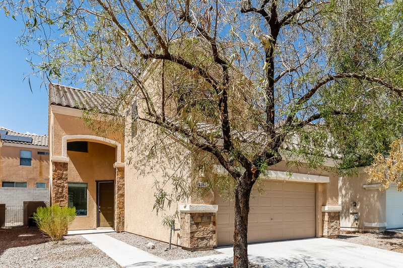 2,505/Mo, 6861 N Campbell Rd Las Vegas, NV 89149 Front View