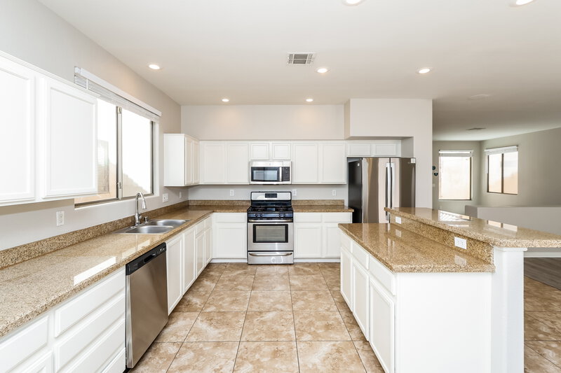 2,505/Mo, 6861 N Campbell Rd Las Vegas, NV 89149 Kitchen View