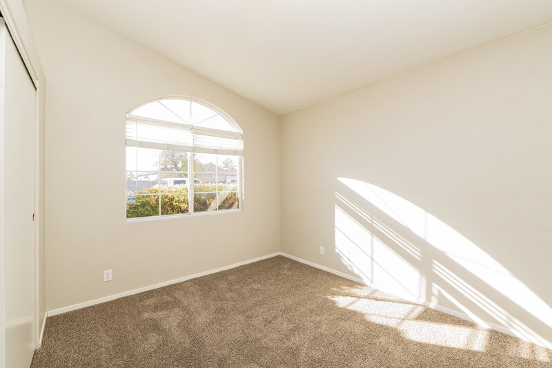 1,850/Mo, 9432 Vista Ridge Ave Las Vegas, NV 89129 Office View