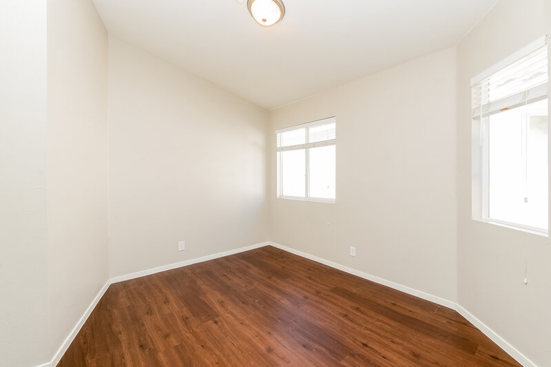 1,850/Mo, 9432 Vista Ridge Ave Las Vegas, NV 89129 Bedroom View 2