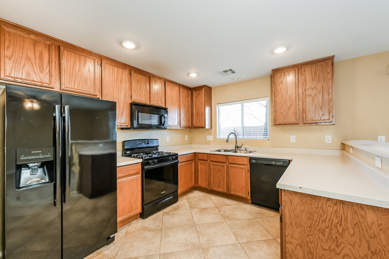 1,885/Mo, 8264 Wuthering Heights Ave Las Vegas, NV 89113 Kitchen View