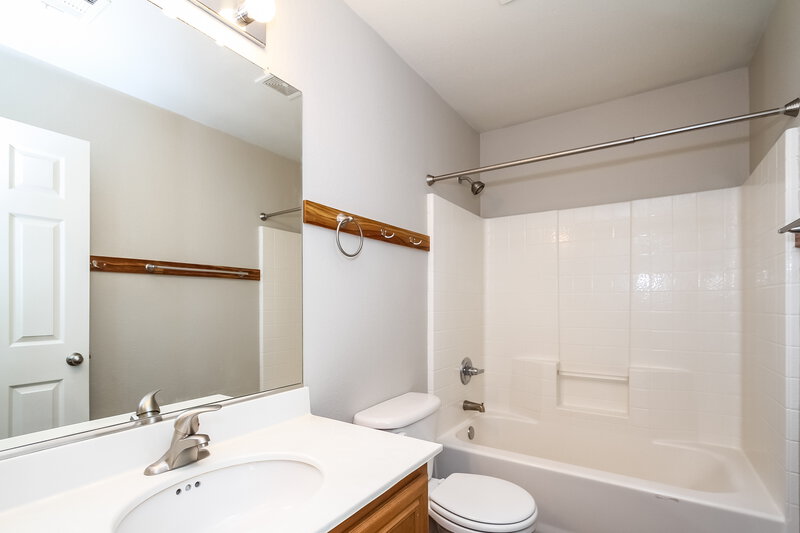 2,285/Mo, 6225 W Haleh Ave Las Vegas, NV 89141 Bathroom View