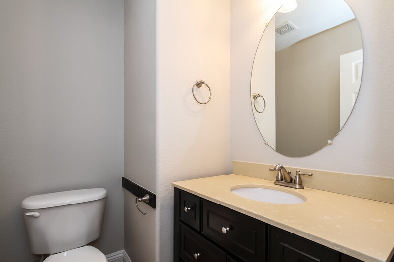 2,285/Mo, 6225 W Haleh Ave Las Vegas, NV 89141 Bathroom View 3