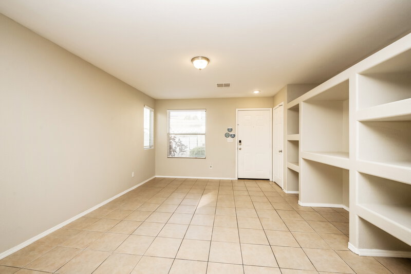 2,175/Mo, 9121 Starling Wing Pl Las Vegas, NV 89143 Living Room View 2