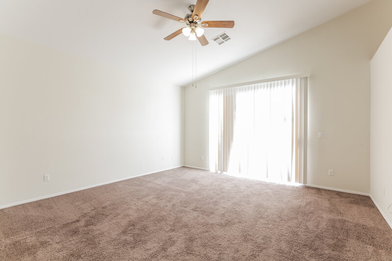 2,220/Mo, 45 Pangloss St Henderson, NV 89002 Main Bedroom View
