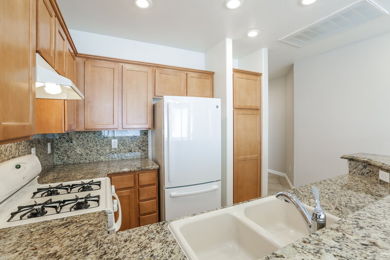 1,875/Mo, 10223 Villa Arceno Ave Las Vegas, NV 89135 Kitchen View