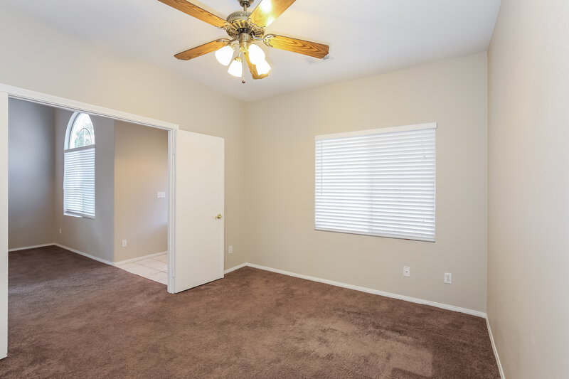 2,330/Mo, 5991 Halehaven Dr Las Vegas, NV 89110 Main Bedroom View