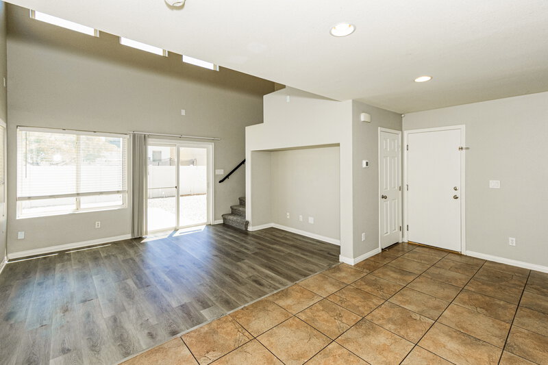 2,245/Mo, 5973 Alington Bend Dr Las Vegas, NV 89139 Dining Room View