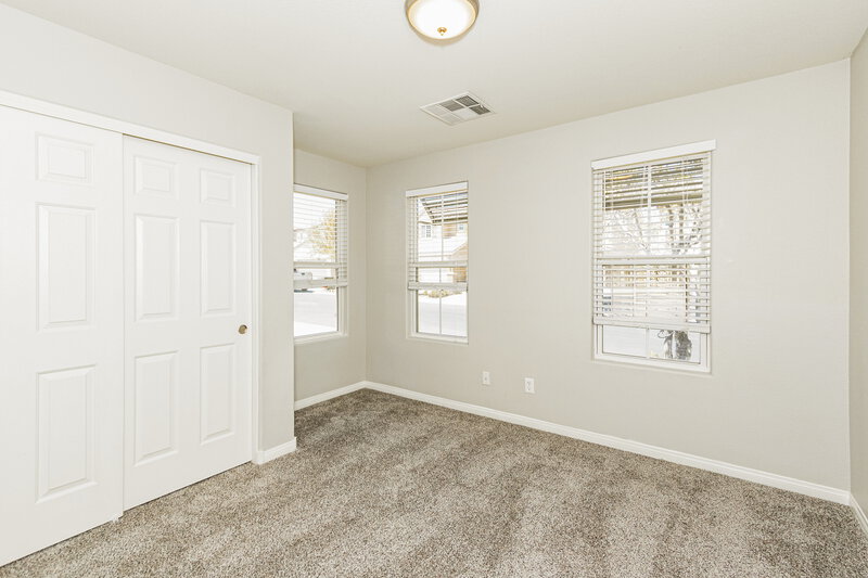 2,245/Mo, 5973 Alington Bend Dr Las Vegas, NV 89139 Bedroom View