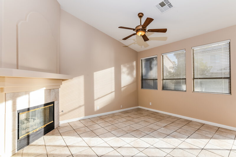 2,160/Mo, 8932 Shale Valley St Las Vegas, NV 89123 Den Dining Room View