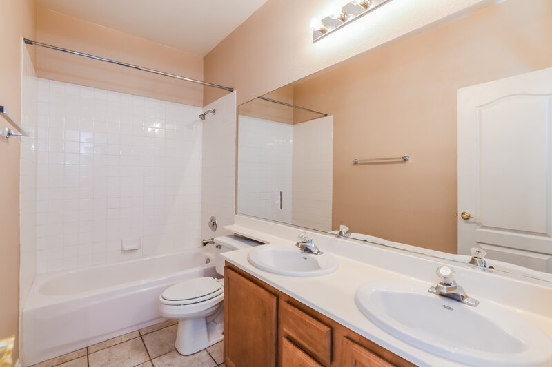 2,160/Mo, 8932 Shale Valley St Las Vegas, NV 89123 Bathroom View